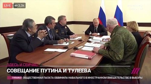 Reacţii ruşinoase ale oficialilor ruşi după tragedia în care au murit 41 de copii: un guvernator i-a cerut iertare lui Putin, altul s-a aşezat în genunchi în faţa părinţilor pe care îi certase