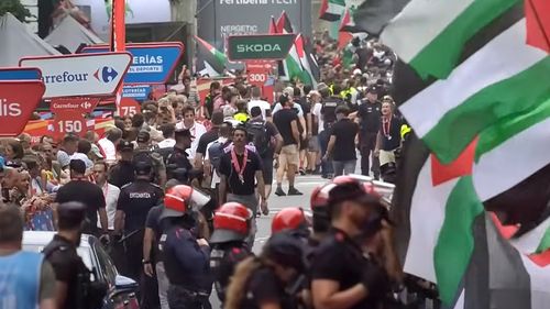 Premierul Spaniei, Pedro Sanchez, criticat de Uniunea Ciclistă Internațională pentru sprijinirea protestelor anti-Israel în Turul Spaniei