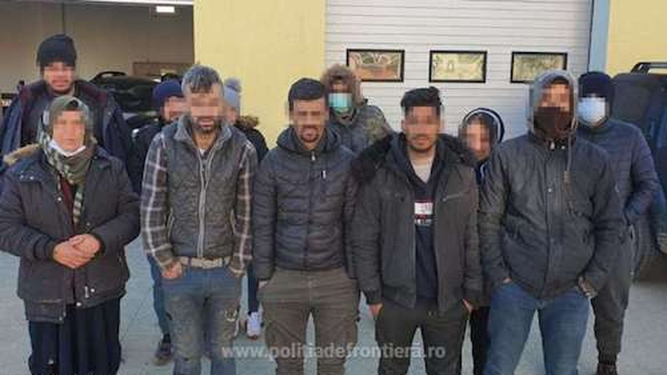 Cărăușii migranților sirieni, prinși astăzi pe A1, au fost arestați preventiv pentru 30 de zile