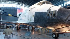 Nouă dispută în SUA: Washington sau Houston – Unde ar trebui expusă emblematica navetă spaţială americană Discovery?