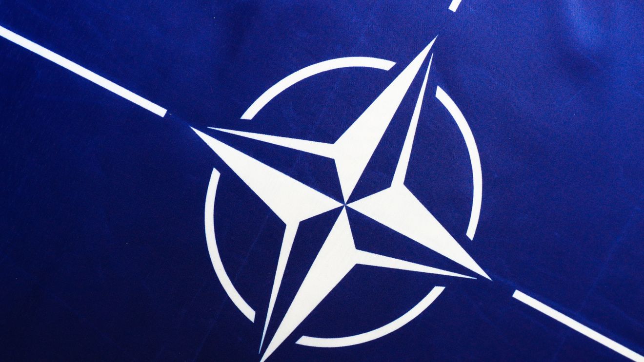 88% dintre români resping ieșirea României din NATO - sondaj Inscop
