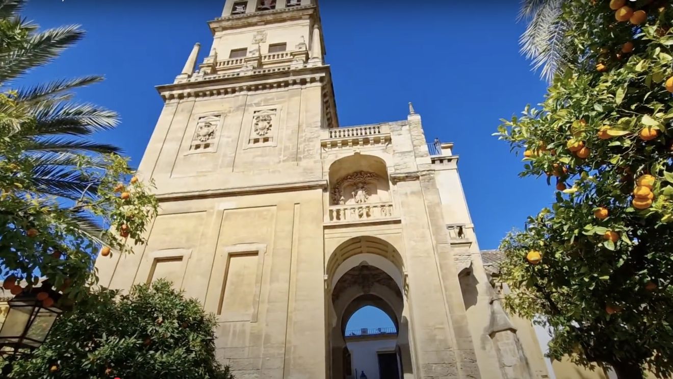 Un incendiu la Moscheea-Catedrală din Cordoba a fost stins, a anunţat primarul spaniol José Maria Bellido