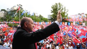Preşedintele Turciei a inaugurat o moschee gigantică, în Piaţa Taksim din Istanbul, simbol al protestelor din 2013