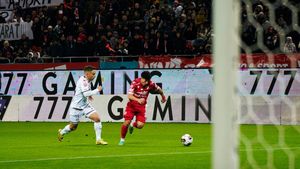 Rapid a învins Dinamo cu 2-0 în deplasare, în etapa a 13-a din Superliga