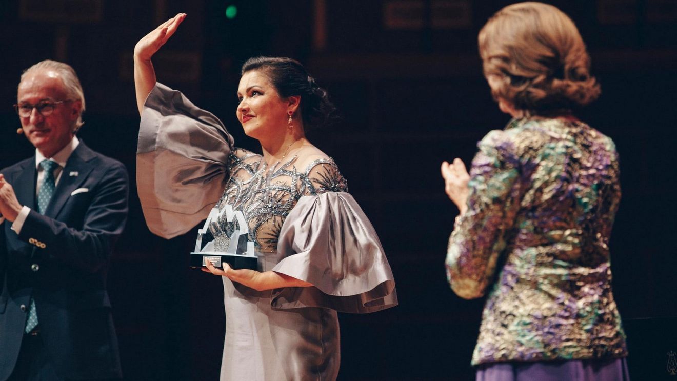 Soprana rusă Anna Netrebko condamnă războiul din Ucraina. Ea a pierdut numeroase spectacole, cunoscută fiind ca susținătoare a lui Putin