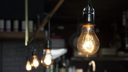 Primăria Câmpina cumpără energie electrică de pe bursă / Economia anuală este estimată la peste 630.000 de lei