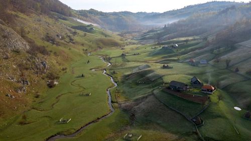 Celebrul traseu turistic Via Transilvanica are, de marţi, o poartă de intrare şi în municipiul Braşov