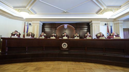 CCR a declarat neconstituțională pentru a doua oară modalitatea discriminatorie de despăgubire a foștilor proprietari deposedați abuziv de comuniști / Regula respinsă de CCR a fost introdusă de reprezentantul comunității evreiești în Parlament, Silviu Vexler