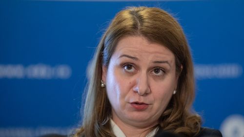 Deca: În acest moment, calendarul examenelor rămâne în picioare. Termenul pentru încheierea mediilor pentru clasele a 8-a și a 12-a poate fi prelungit, dar niciun copil nu rămâne cu situația neîncheiată