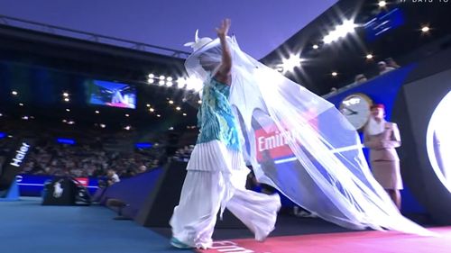 Naomi Osaka a uimit la Australian Open: intrare pe teren ca la o defilare de modă