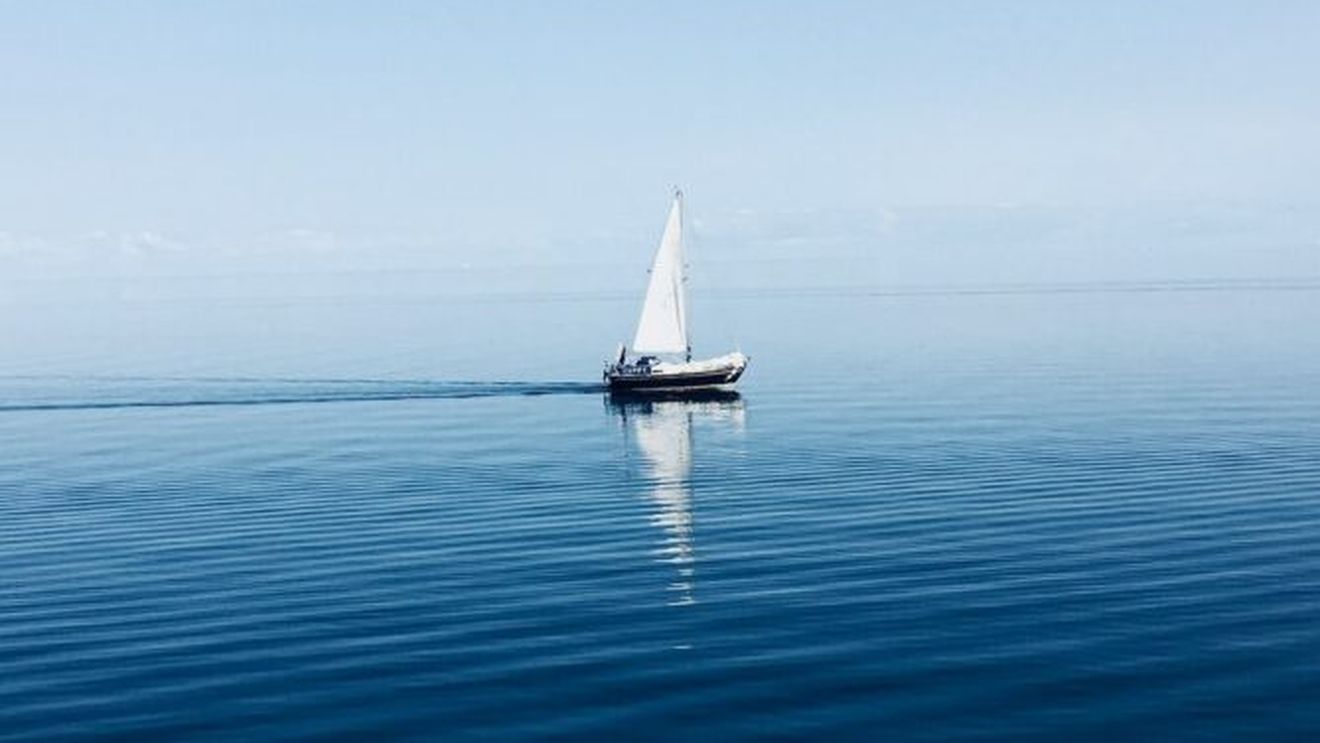 UPDATE Ambarcațiunea rămăsese fără combustibil/ Un velier cu 6 persoane la bord este căutat pe mare, după ce a anunțat că se află în dificultate