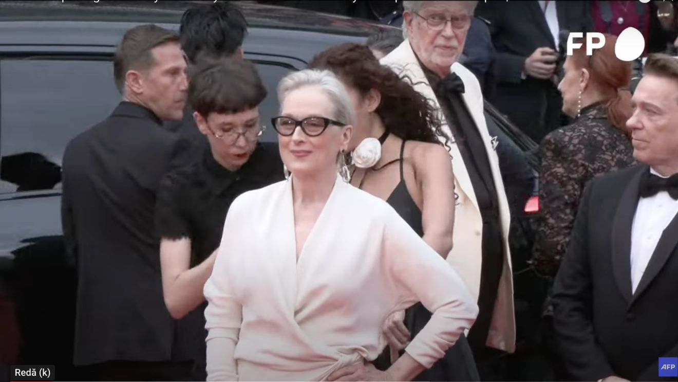 Juliette Binoche şi Meryl Streep au deschis cea de-a 77-a ediţie a Festivalului de la Cannes