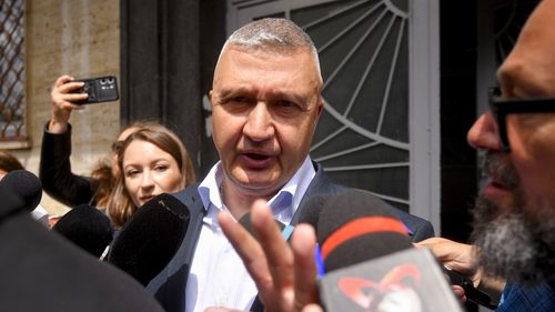 BREAKING | Șeful Armatei, generalul Vlad Gheorghiță, suspect într-un dosar DNA. Este acuzat de complicitate la uzurparea funcției după ce ar fi determinat suplimentarea locurilor de la buget la Facultatea de Educație Fizică și Sport în favoarea fiicei unui alt general, pentru a se angaja automat în Armată