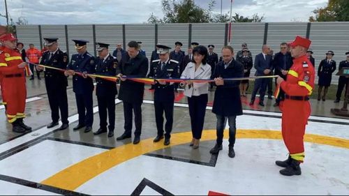 Autoritățile din Botoșani s-au chinuit cinci ani să construiască un heliport nefuncțional și apoi l-au sărbătorit ca pe ziua națională