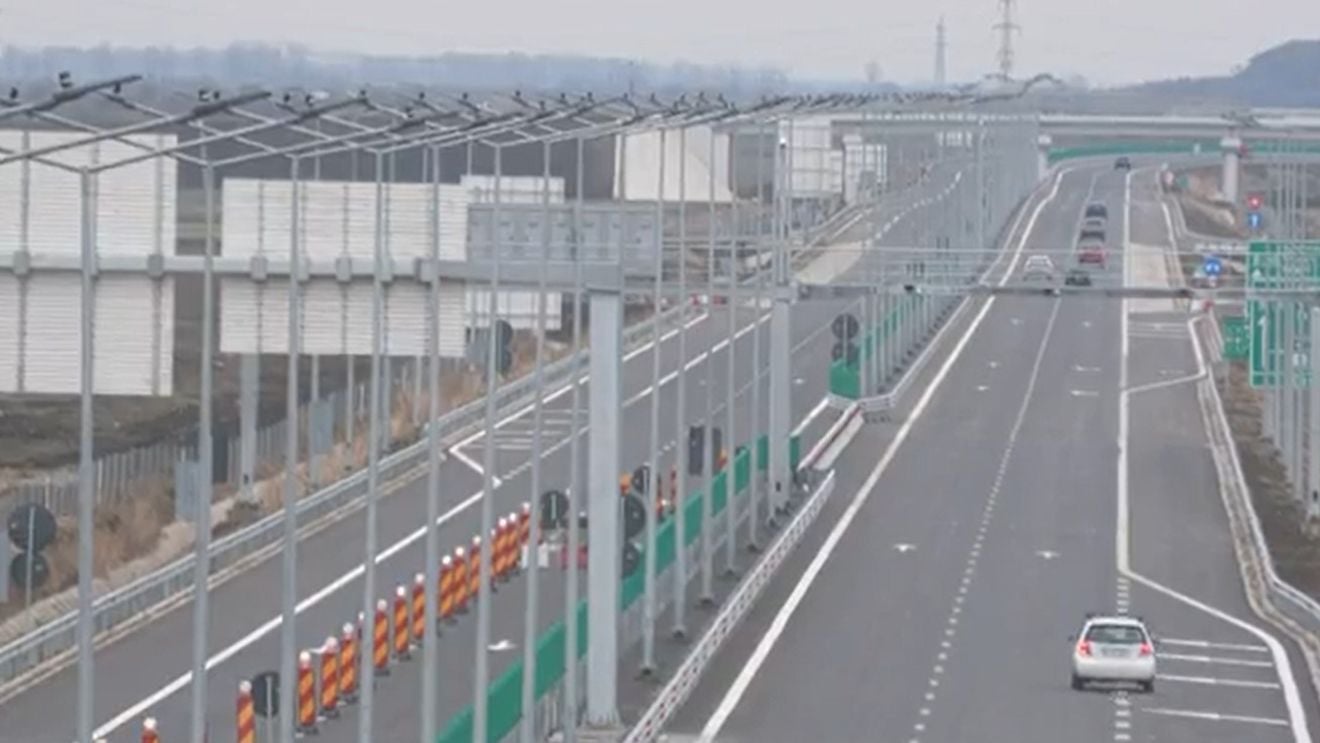 S-au deschis primii kilometri ai Autostrăzii Bucureștiului (A0), tronsonul dintre DN 1 și A3 cu o lungime de 10 km / Transporturile, la mâna constructorului din China pentru conexiunea cu DN 2