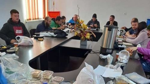 50 de persoane blocate de zăpadă în județul Brăila, adăpostite de autorităţile din două localități