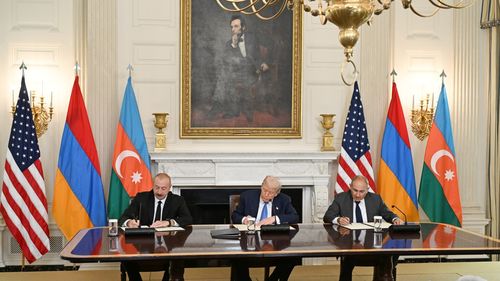 VIDEO Cum a decurs semnarea acordului de pace, mediat de Trump, între Azerbaidjan și Armenia