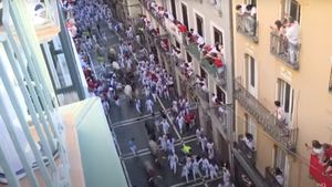 Două persoane rănite grav în timpul ultimei curse cu tauri a festivalului de la Pamplona din acest an