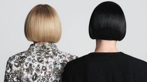 Designerul american Marc Jacobs devine primul editor invitat la Vogue SUA, pentru ediția de Decembrie / Redactorul șef al revistei considera că perioada de după alegerile prezidențiale din SUA va fi una „emoțională” și că era nevoie de o voce nouă