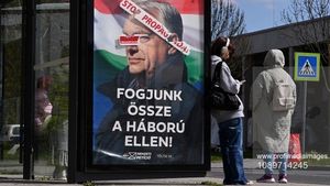 Alegeri cruciale în Ungaria: Viktor Orban, pentru prima dată sub presiune. Care sunt mizele unui scrutin în care s-au amestecat fățiș SUA și Rusia pentru susținerea aceluiași candidat / Momentele-cheie din campania electorală