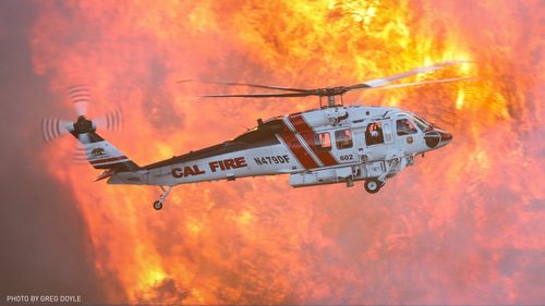 Flota americană de elicoptere FIREHAWK, specializate în stingerea incendiilor, se extinde în Europa