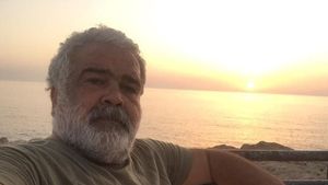 Scriitorul şi scenaristul sirian Khaled Khalifa a murit la 59 de ani/ A fost un cunoscut critic al autorităților de la Damasc