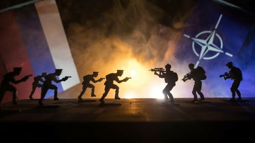 Analist german: NATO e mai aproape de un război cu Rusia decât realizează lumea