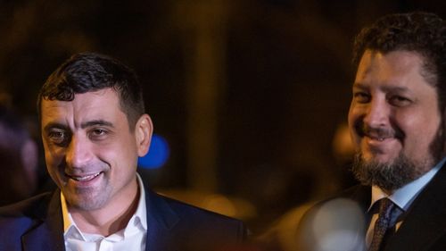 AUDIO De ce nu a făcut George Simion live din fața Ambasadei Rusiei și nu a publicat nimic în timpul protestului: ”Mi s-a stricat telefonul”/ Liderul AUR, certat de fani: ”Nu lovi în simpatizanți/ Du-te la ambasada globaliștilor/ Îți dai arama pe față, ești prea pro-NATO și UE”