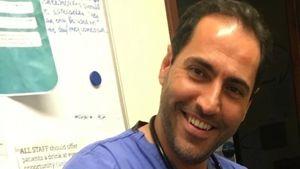 ”Aceasta este o condamnare la moarte” / Drama unui medic britanic din Gaza / De ce a fost trimis înapoi de la granița cu Egiptul