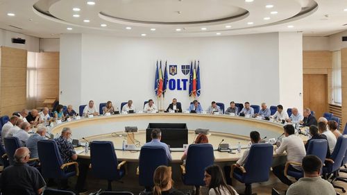 Consiliul Județean Olt: Majoritatea localităţilor se află în dificultate financiară. Li s-au repartizat sume cuprinse între 100.000 şi 800.000 de lei