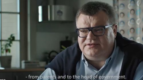 Unul dintre principalii opozanți ai dictatorului Lukașenko a apărut în fotografii cu un blogger pro-guvernamental / Nu se mai știa nimic de Viktor Babariko din 2023