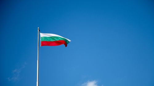 Bulgaria va instrui medici militari ucraineni şi va dona Kievului proiectile de artilerie