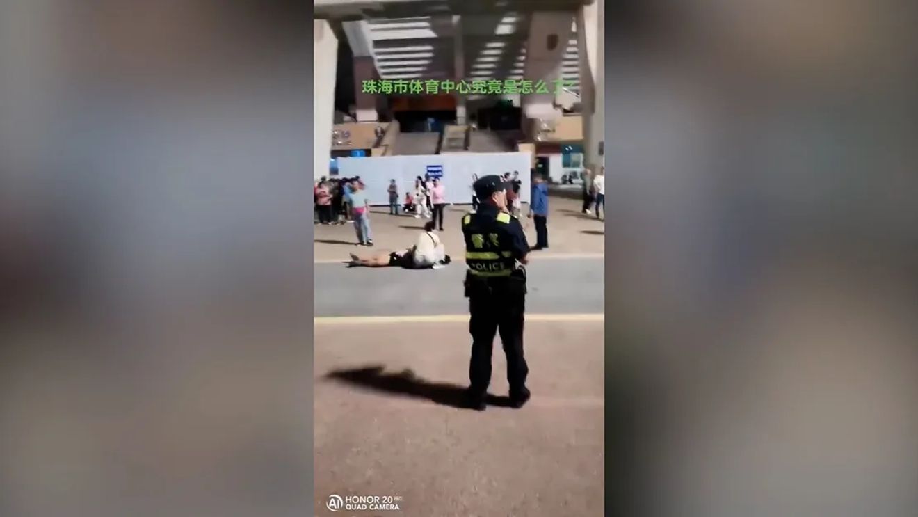 Opt morţi şi 17 răniţi într-un atac cu cuţitul în oraşul Wuxi din China / În urmă cu câteva zile treizeci şi cinci de persoane au fost ucise şi alte 43 rănite după ce o maşină a intrat într-un grup de oameni în faţa unui centru sportiv din oraşul Zhuhai
