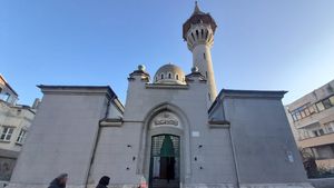 Libertatea: O Curte de Apel din România a respectat cultura musulmană și a recunoscut dreptul a două soții ale aceluiași bărbat de a primi despăgubiri pentru copilul mort într-un accident