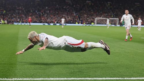 Seară neagră pentru englezi în Champions League: Manchester United pierde acasă cu Galatasaray Istanbul, Arsenal învinsă în Franța de Lens