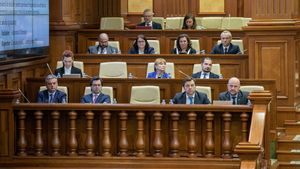 AUDIO Guvernul de la Chișinău, după acuzațiile de fraudă electorală ale lui Simion: ”Moldovenii cu cetățenie română sunt oameni liberi / Îi încurajăm pe toți să iasă la vot și să-și facă vocea auzită. Fără frică”