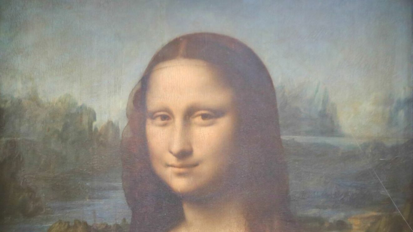 Un artist a recreat portretul Mona Lisei din 100 de replici de iPhone