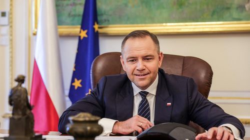 Preşedintele de dreapta al Poloniei, Karol Nawrocki, respinge programul de armanent al UE