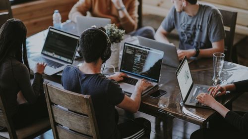 România ocupă locul 14 mondial în topul Calității vieții digitale în 2023/ Europa domină clasamentul celor 50 de țări din lume