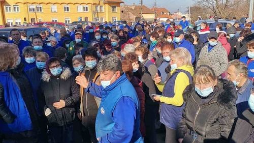 A cincea zi de proteste pentru angajații industriei de armament din România, nevoiți să se descurce cu salarii de sub 1.800 de lei pe lună