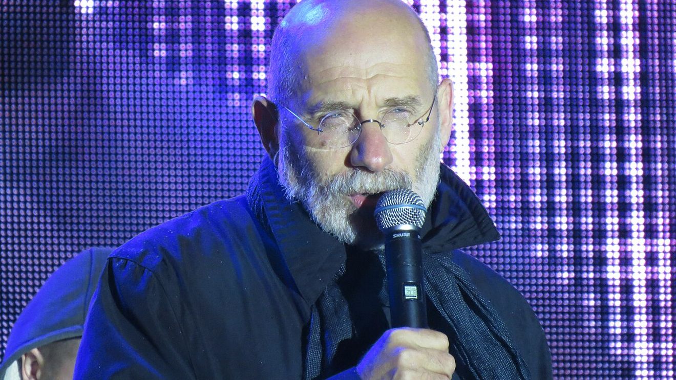 Scriitorul Boris Akunin, vizat de o anchetă pentru "răspândire de informaţii false" despre armată