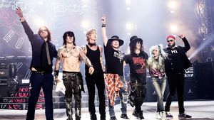 S-au pus în vânzare biletele pentru concertul GUNS N’ ROSES de la București