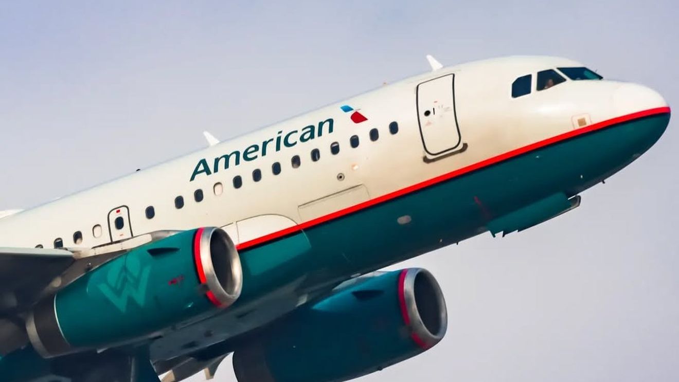Accidentul aviatic de la Washington: Piloţii au încercat să ridice botul avionului cu câteva secunde înainte de coliziunea cu elicopterul, arată datele preliminare ale NTSB