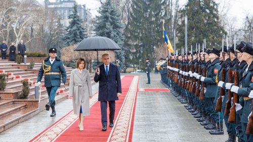 Ilie Bolojan pleacă în Republica Moldova /  Se întâlnește cu Maia Sandu / Programul vizitei