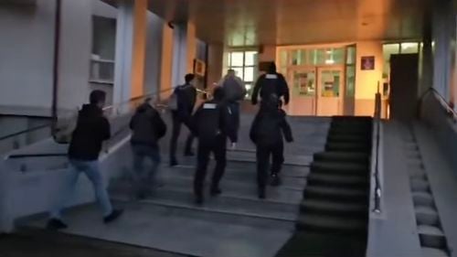 VIDEO Percheziții DNA la spitalul din Huși, condus de Nelu Tătaru / Fostul ministru al Sănătății: ”Când vor veni domnii, vom vedea ce vom face în continuare. Nu au ce să găsească” / Camera Deputaților i-a ridicat luni imunitatea lui Nelu Tătaru