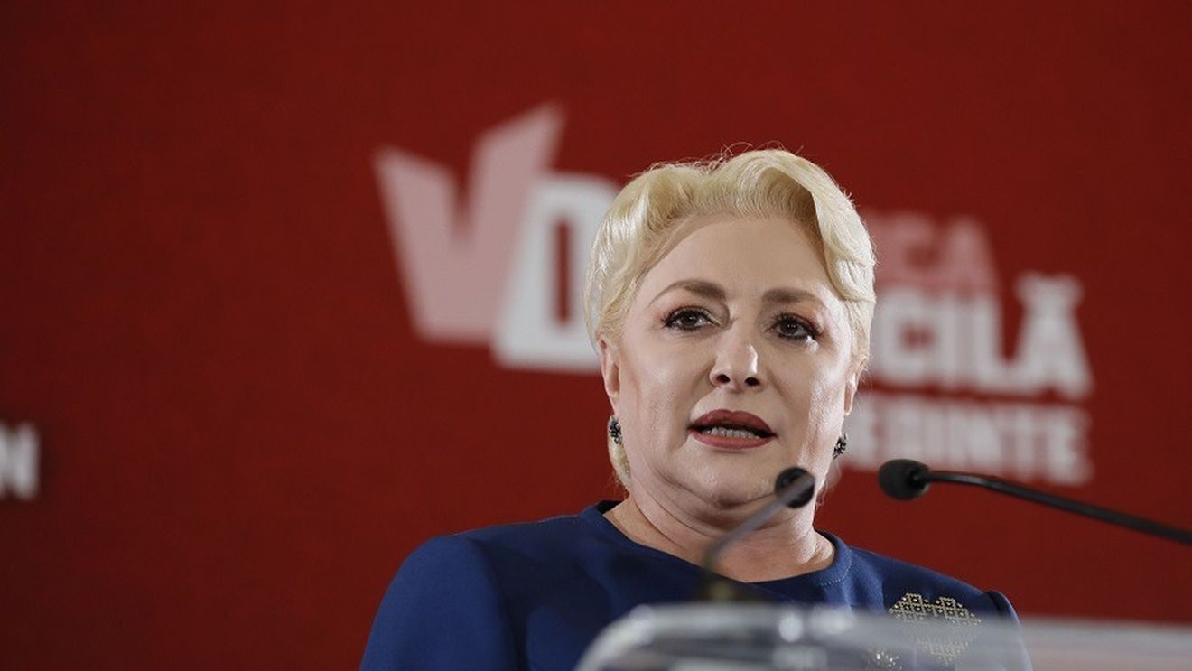VIDEO Viorica Dăncilă: Nu voi utiliza grațierea pentru persoanele condamnate pentru corupție / Despre 10 august: Am văzut că nu a fost o lovitură de stat / Purtătorul de cuvânt al PSD a șicanat jurnaliștii