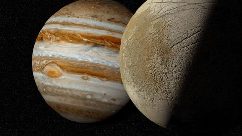 Satelitul planetei Jupiter, Europa, ar putea deveni locuibil, dar doar pentru câteva sute de mii de ani