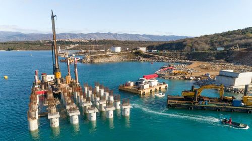 Independență energetică sau protecția mediului? Proiectul unui terminal de gaze lichefiate a divizat Croația