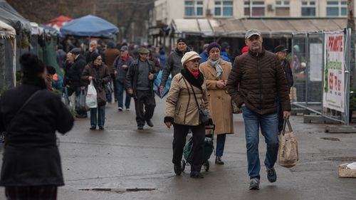 Eurobarometru de toamnă: Principala provocare cu care se confruntă românii este legată de creşterea preţurilor, inflaţia şi costul de trai