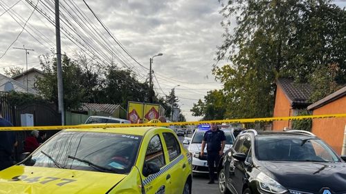 Un taximetrist de 65 de ani a provocat trei accidente în București / Mai multe maşini au fost avariate şi o femeie a fost lovită  / Șoferul se  afla sub influența băuturilor alcoolice